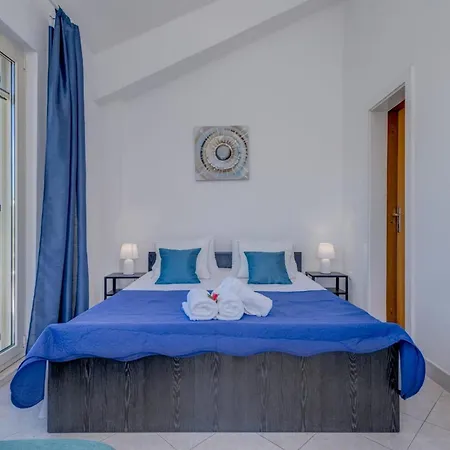 Dom wakacyjny Seaside Getaway With Patio *