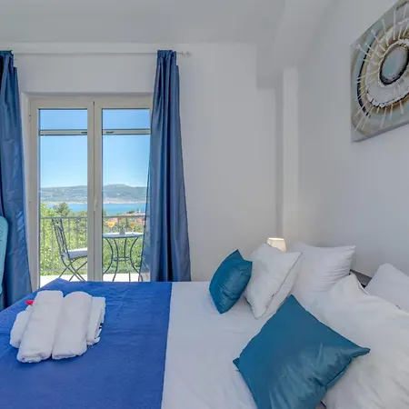 Dom wakacyjny Seaside Getaway With Patio *